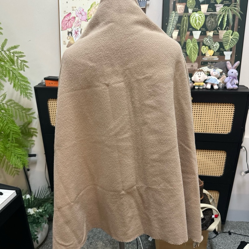 Celine 羊毛淺棕披肩-8