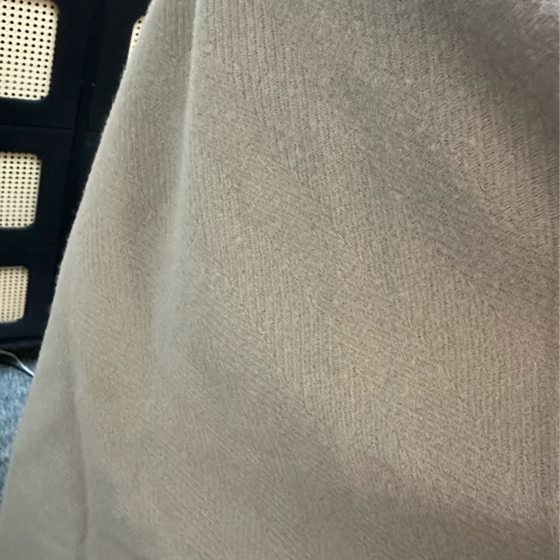 Celine 羊毛淺棕披肩-19