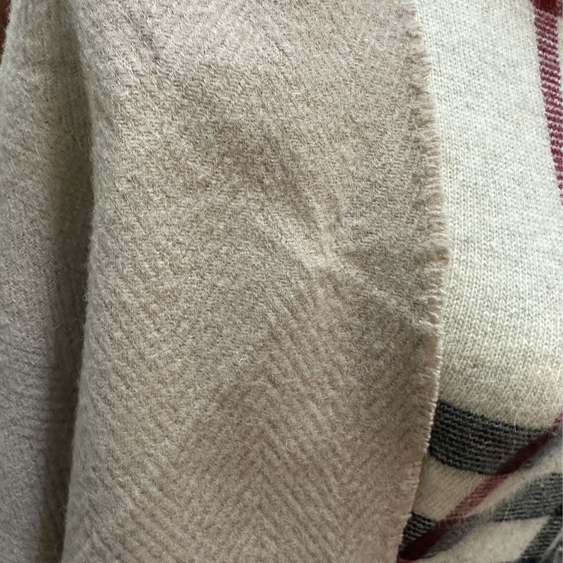 Celine 羊毛淺棕披肩-22