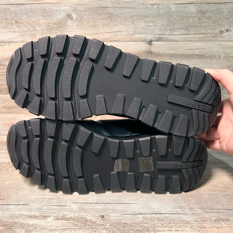 普拉達 Prada 黑色 黑武士 休閒鞋 運動鞋 44-5