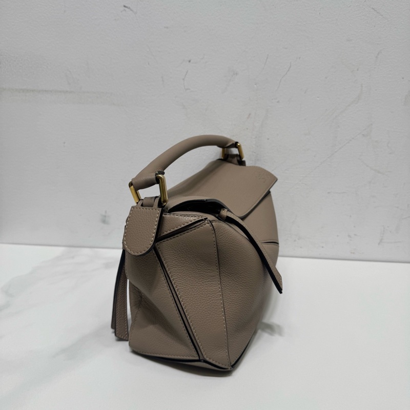 LOEWE羅意威puzzle幾何包 小號沙色牛皮幾何包包 附件：肩帶-2