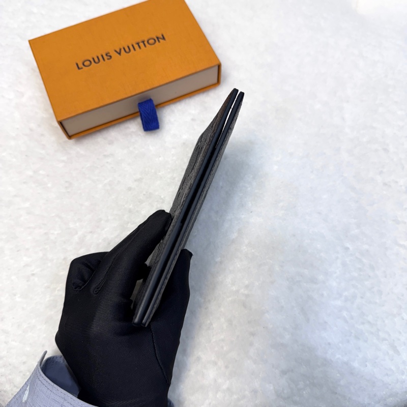 LouisVuitton路易威登LV黑色壓紋牛皮MonogramEclipse護照夾護照套M63914-3