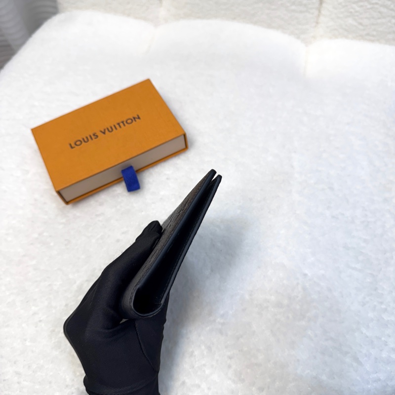 LouisVuitton路易威登LV黑色壓紋牛皮MonogramEclipse護照夾護照套M63914-5