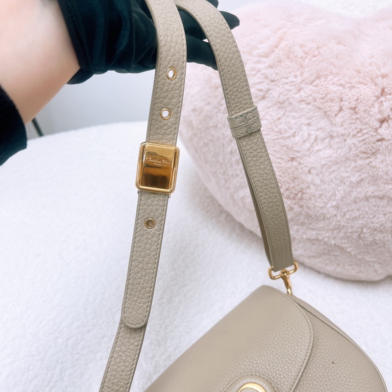 Dior bobby 卡其米中號-9