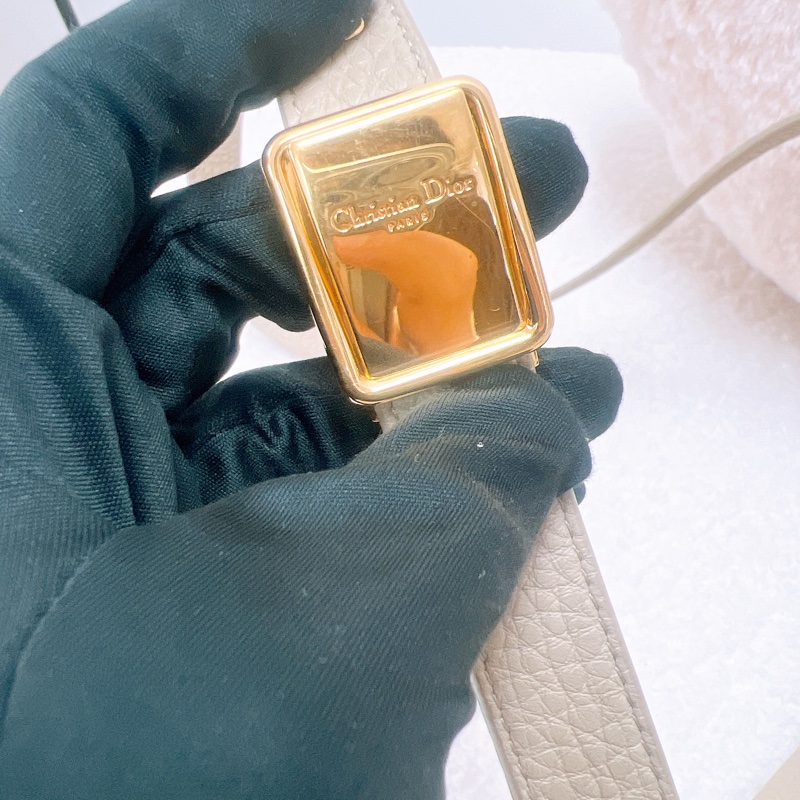 Dior bobby 卡其米中號-10