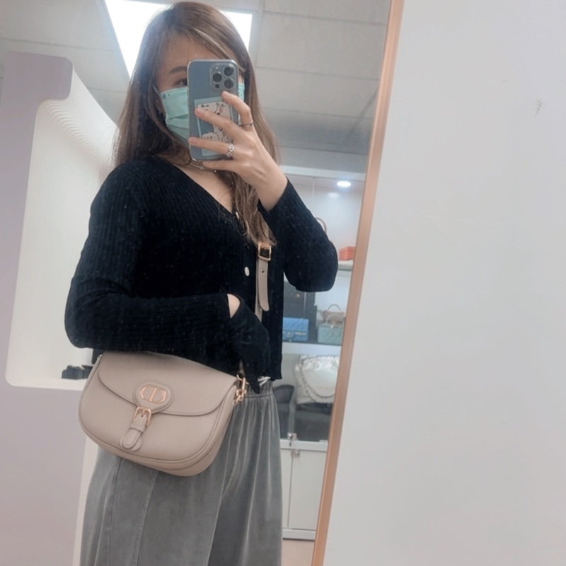 Dior bobby 卡其米中號-13