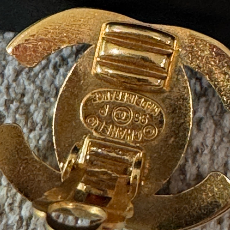 Chanel鈕扣耳夾-2