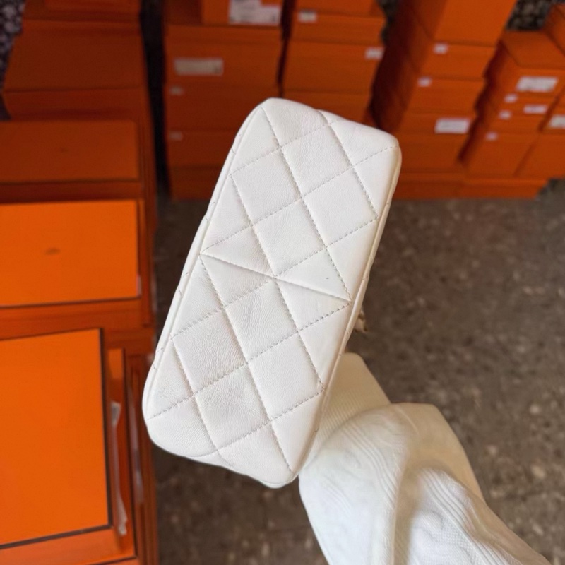 Chanel 24款白金hobo腋下-2