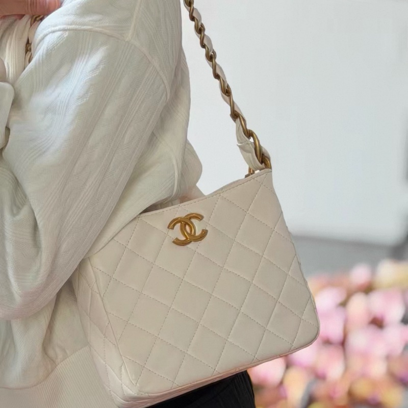 Chanel 24款白金hobo腋下-3