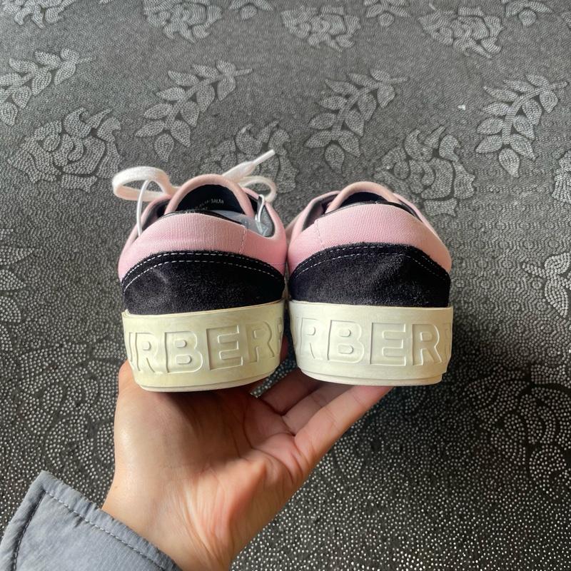 98新巴寶莉burberry白粉板鞋37碼-1