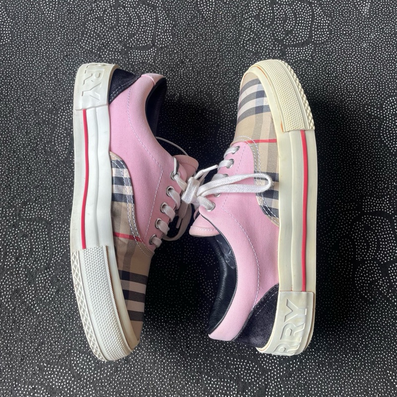 98新巴寶莉burberry白粉板鞋37碼-4