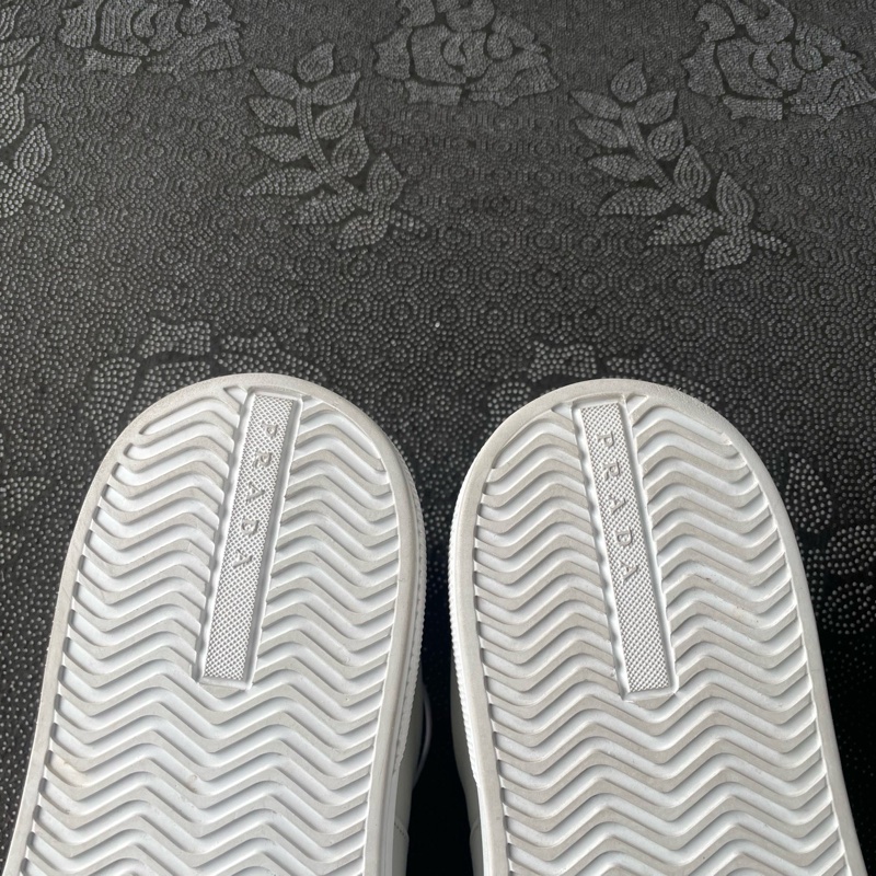 99新prada純白黑字板鞋41.5碼-4