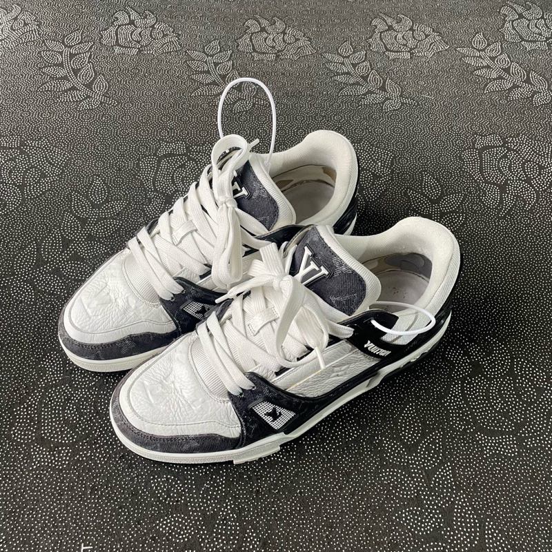 lv 男鞋 trainer黑白熊猫40.5-9