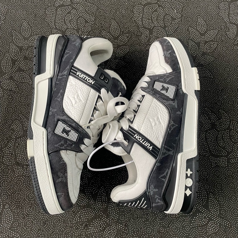lv 男鞋 trainer黑白熊猫40.5-11