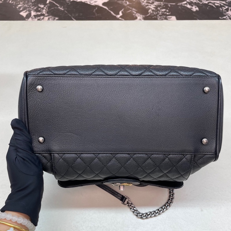 Chanel 限量黑金鴛鴦扣✨荔枝牛皮鏈條托特包 Tote-9