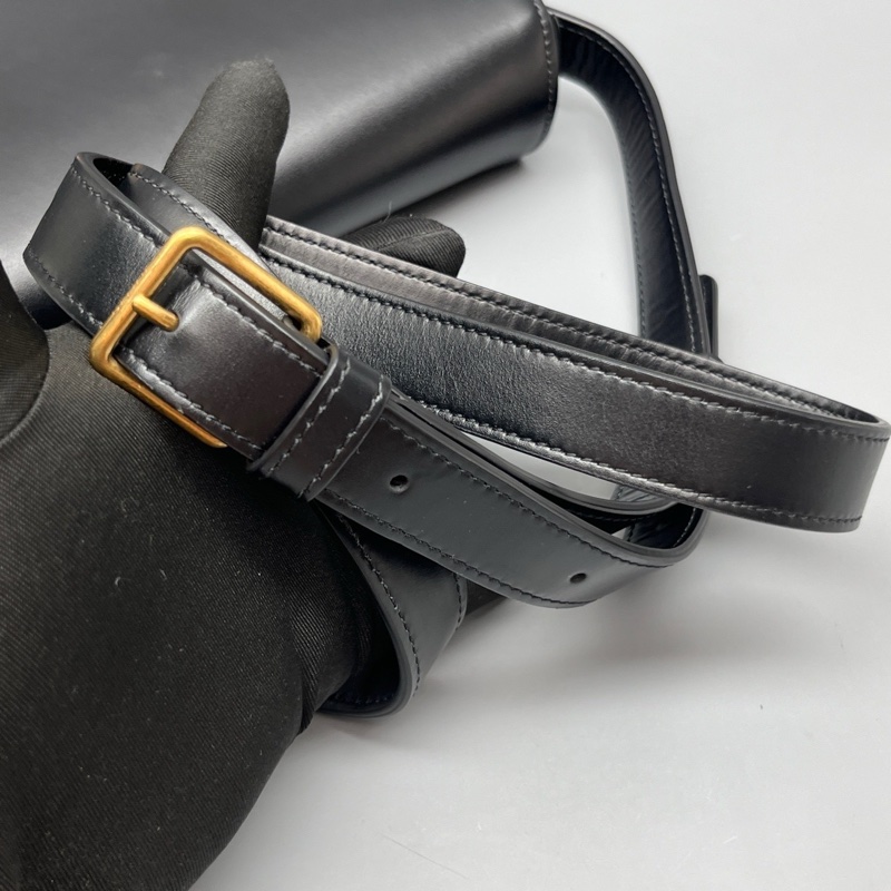 CELINE 98新 黑金凱旋門金扣馬鞍包 尺寸23*16-3