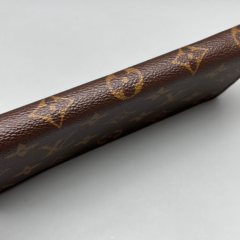 LV 98新 老花小花長款拉鍊錢包 尺寸19*9-6