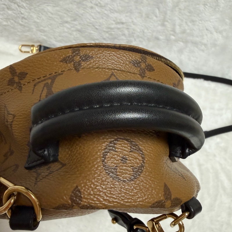 ▫️限量後背包的天花板▫️95新LV達芙妮限量小書包 雙色書包 後背包-26