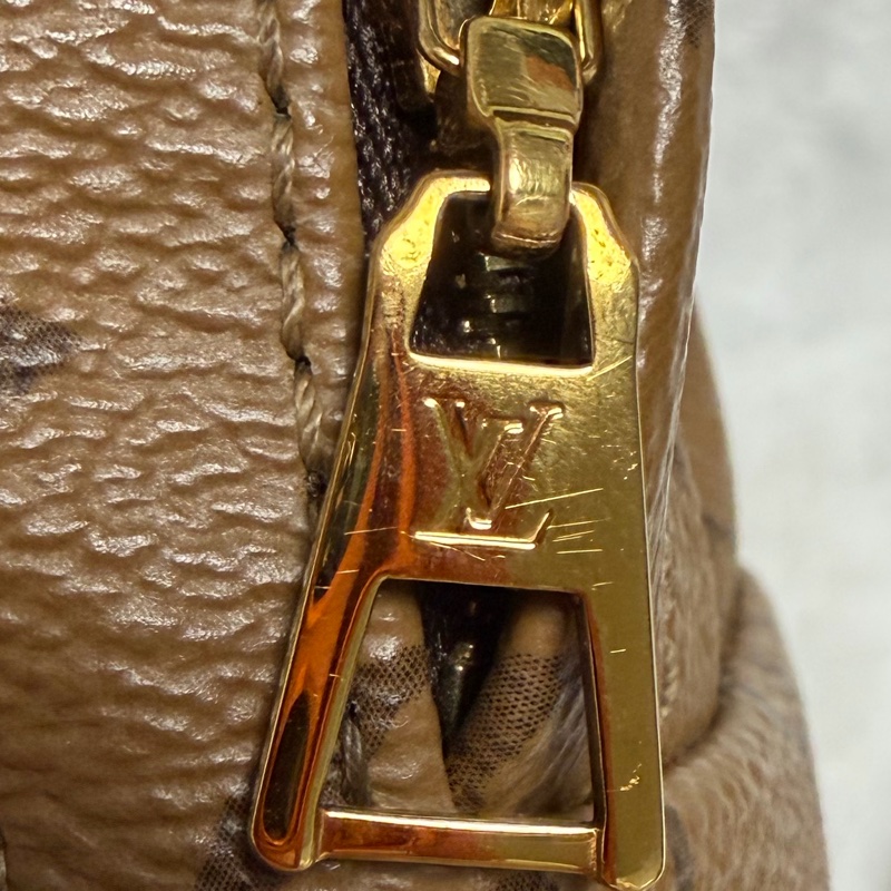 ▫️限量後背包的天花板▫️95新LV達芙妮限量小書包 雙色書包 後背包-28