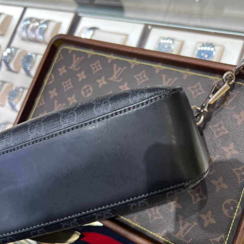 Gucci 古馳男包老花GG Supreme相機包帆布材質-3