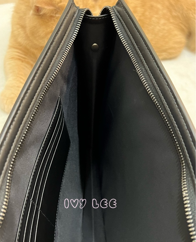 BURBERRY 黑 炭灰色 格紋拉鍊 手拿包 電腦包 正品 二手精品-9