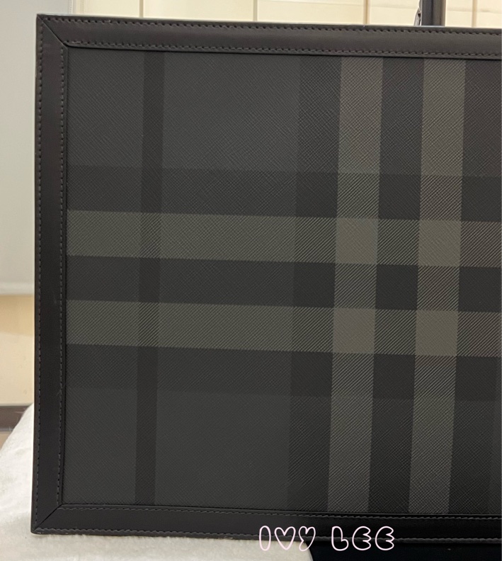BURBERRY 黑 炭灰色 格紋拉鍊 手拿包 電腦包 正品 二手精品-17