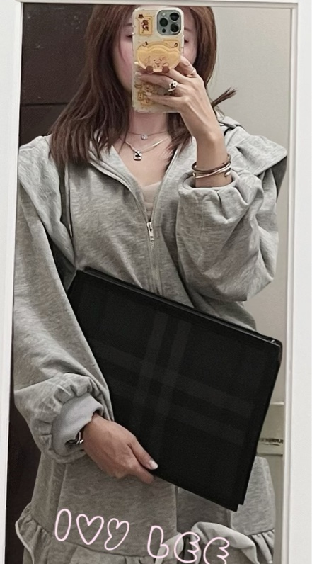 BURBERRY 黑 炭灰色 格紋拉鍊 手拿包 電腦包 正品 二手精品-26