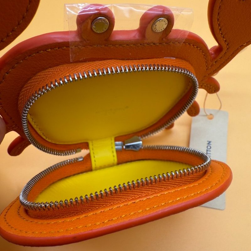 LV 全新 Crab 包包吊飾 掛飾 零錢包 螃蟹 橘色 M01929-5