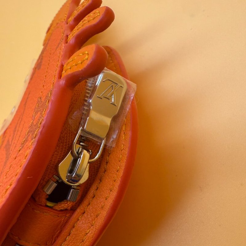 LV 全新 Crab 包包吊飾 掛飾 零錢包 螃蟹 橘色 M01929-7