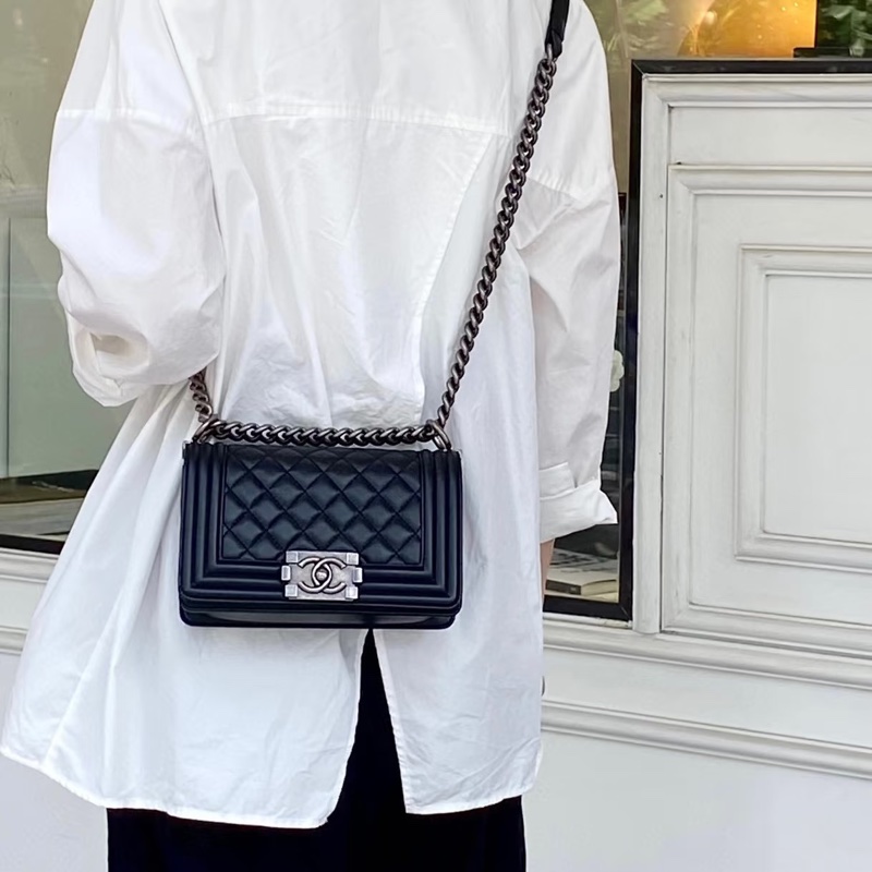 #專櫃2️⃣5️⃣萬 #全配🈶購證 香奈兒Leboy20小號 閒置復古銀包況超好😍-5