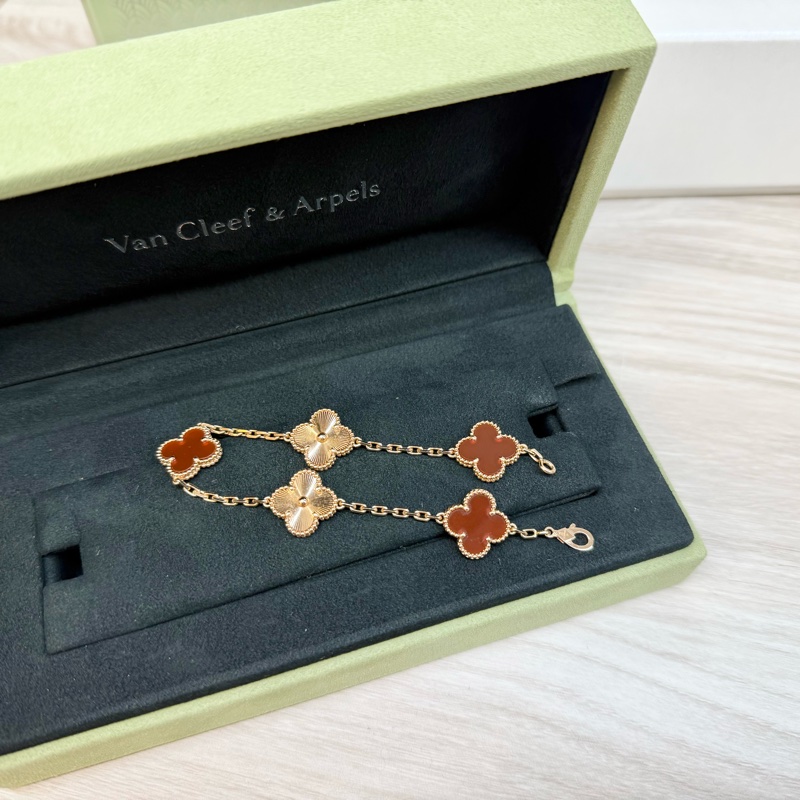 VCA 18K玫瑰金紅玉隨5枚四葉幸運圖案VCARP7RP00-7