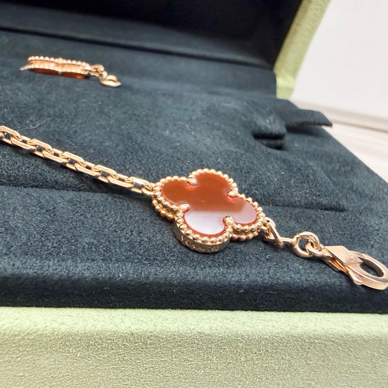 VCA 18K玫瑰金紅玉隨5枚四葉幸運圖案VCARP7RP00-11