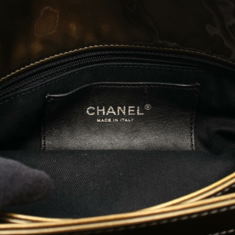 香奈兒 (CHANEL) Matelasse 迷你保齡球肩背包 A49853 漆皮卡其色 二手 SHW-3