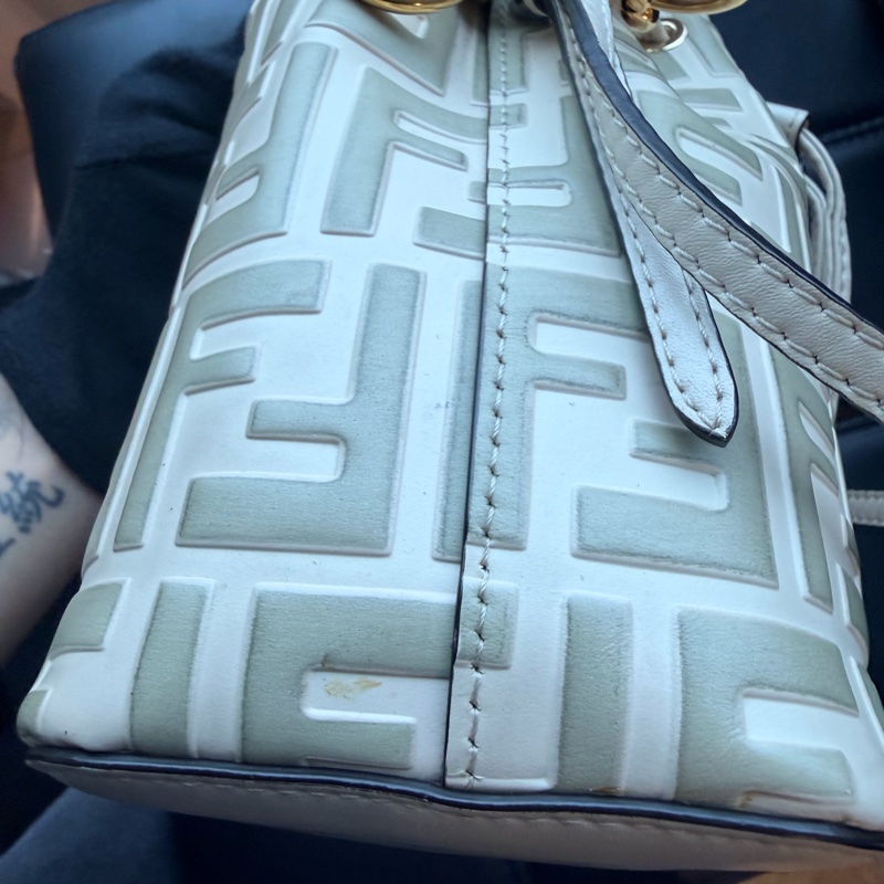 【超低價】Fendi 水桶包 🫰🏻誰背誰好看!-7