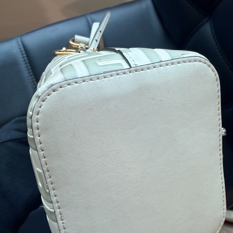 【超低價】Fendi 水桶包 🫰🏻誰背誰好看!-8