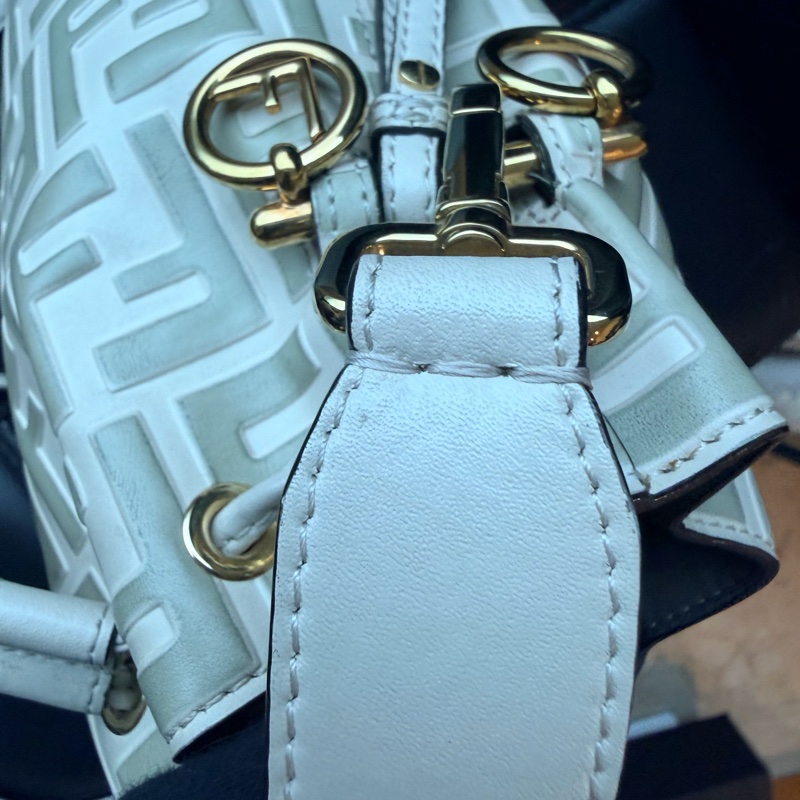 【超低價】Fendi 水桶包 🫰🏻誰背誰好看!-15