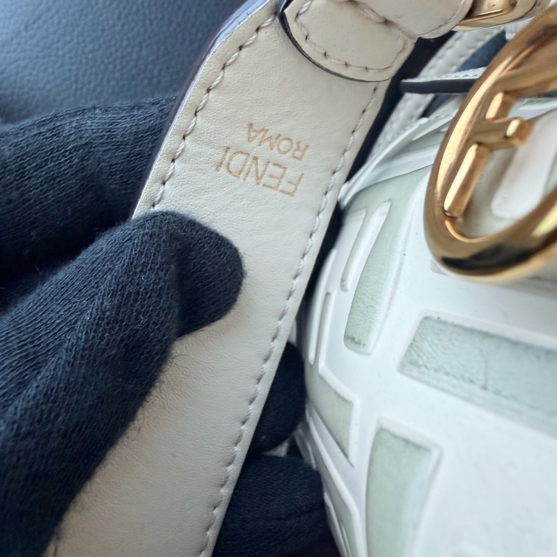 【超低價】Fendi 水桶包 🫰🏻誰背誰好看!-17