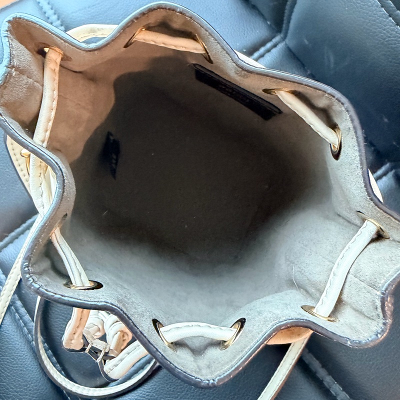 【超低價】Fendi 水桶包 🫰🏻誰背誰好看!-18