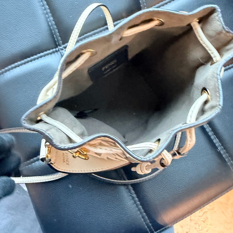 【超低價】Fendi 水桶包 🫰🏻誰背誰好看!-22