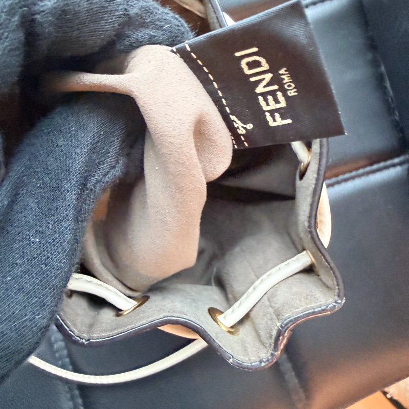 【超低價】Fendi 水桶包 🫰🏻誰背誰好看!-24