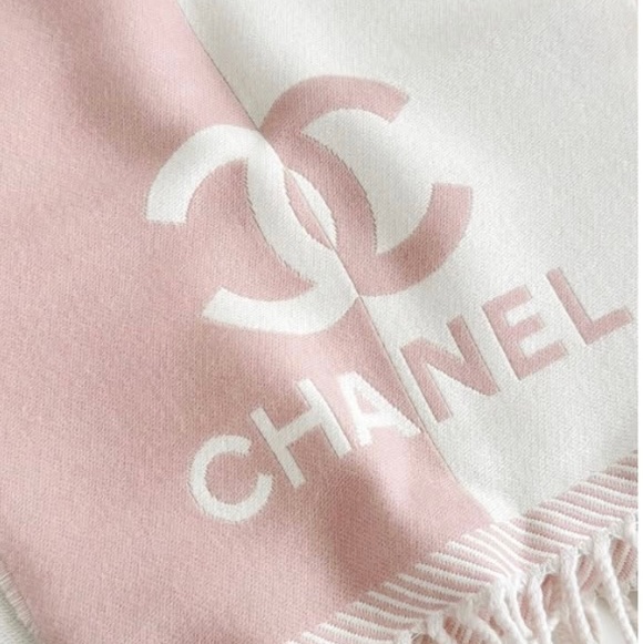 CHANEL 粉色圍巾-1