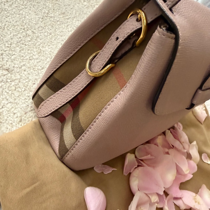 Burberry 乾燥玫瑰色斜背包💓-11