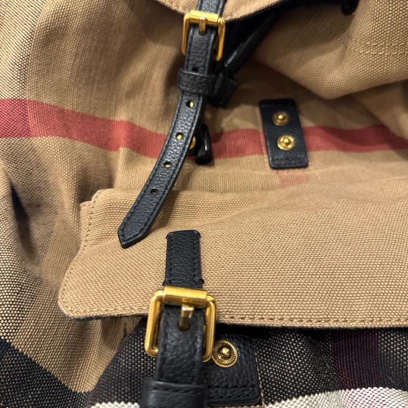Burberry經典後背包-12