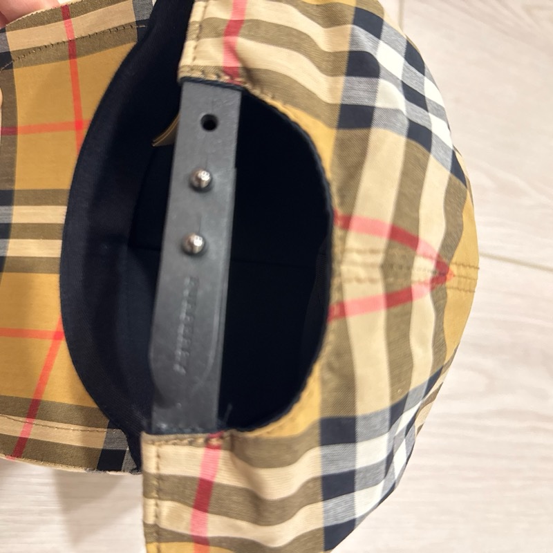 Burberry彩虹條紋 經典帽款 M號-3