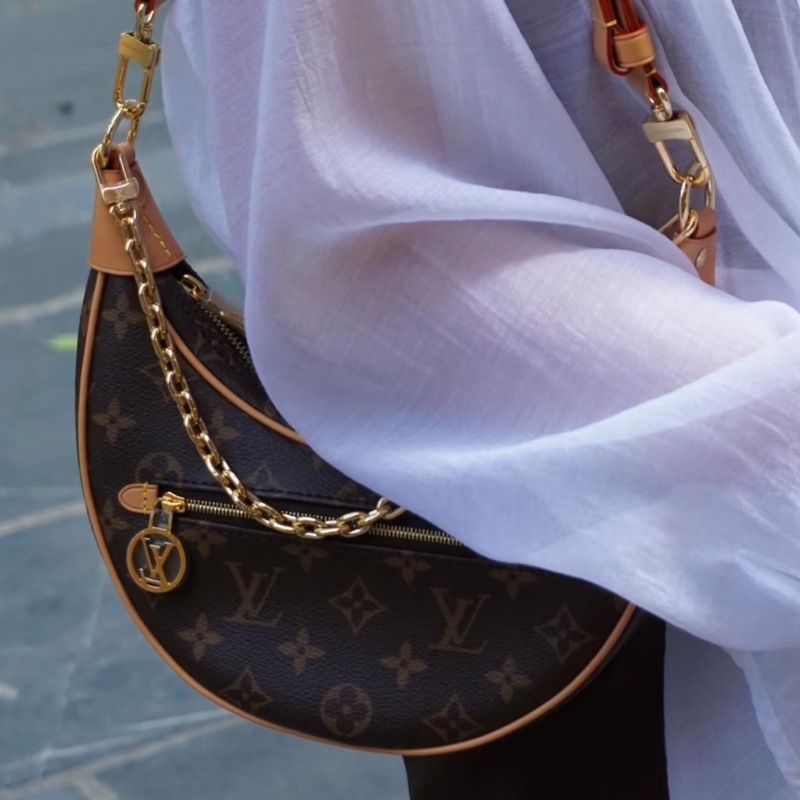低價限量釋出😍Lv路易威登老花loop芯片款月亮包單肩包腋下包-2
