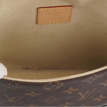 LV 单肩包 Saumur BB-17