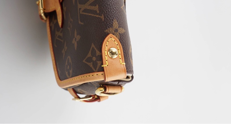 LV 单肩包 Saumur BB-21