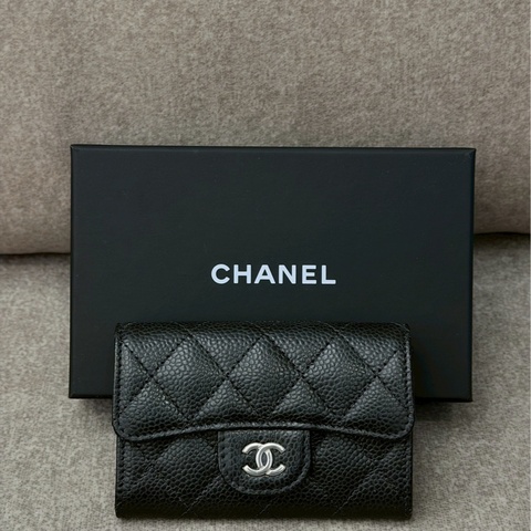 香奈兒黑銀荔枝皮卡包