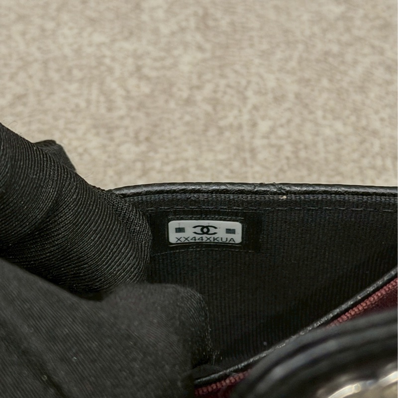 香奈兒黑銀荔枝皮卡包-3