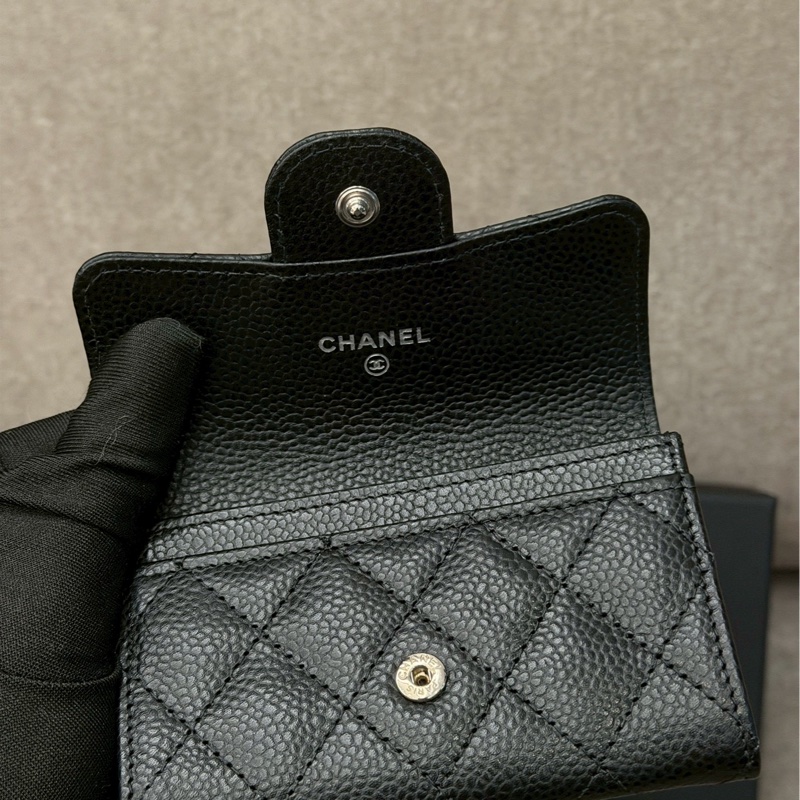 香奈兒黑銀荔枝皮卡包-5
